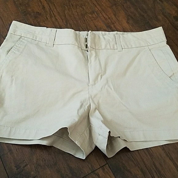 Gap khaki shorts - Picture 3 of 3